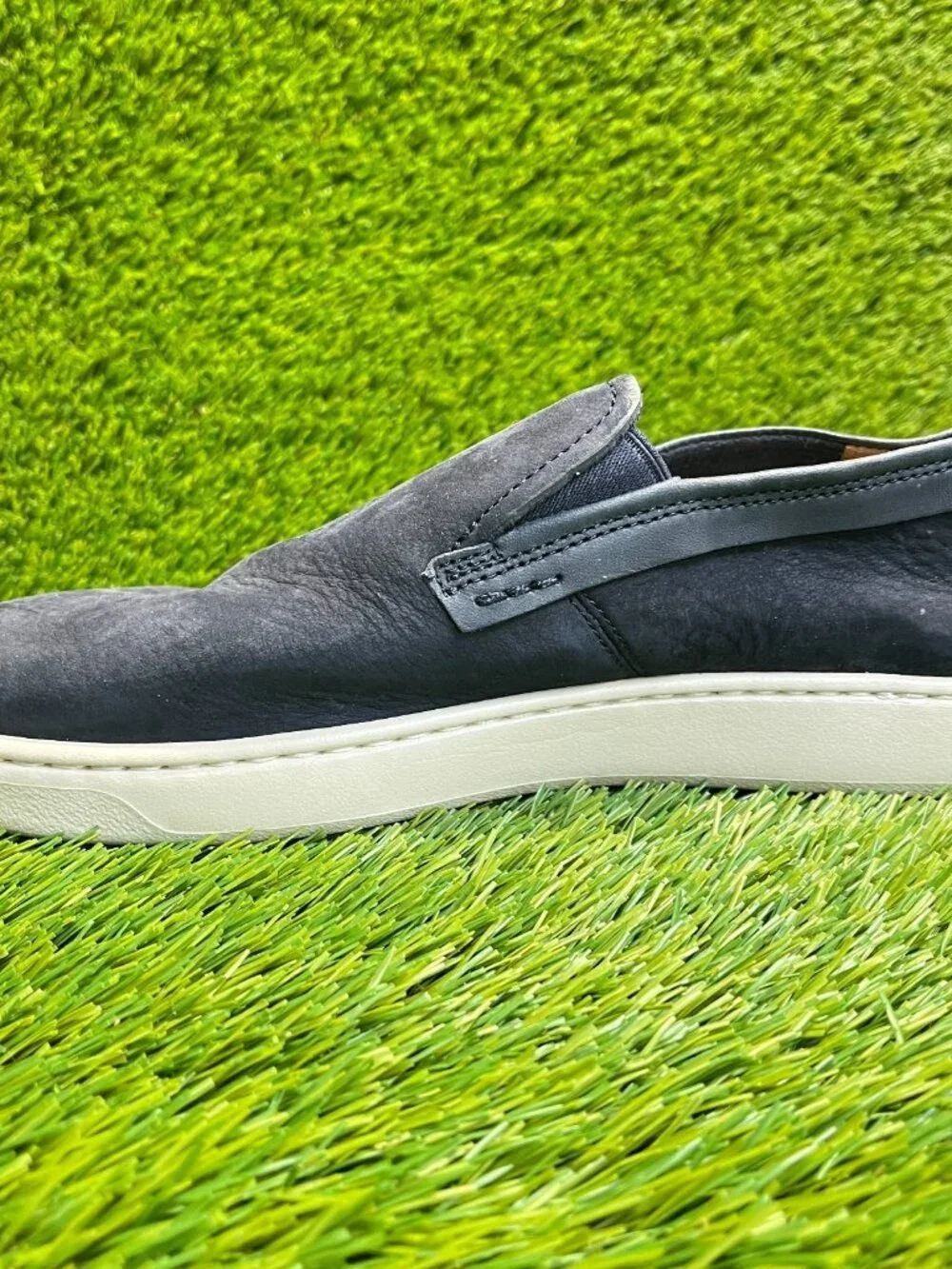 UGG Pismo Mens Size 9 Navy Blue White Casual Classic Leather Slip On Shoes‎